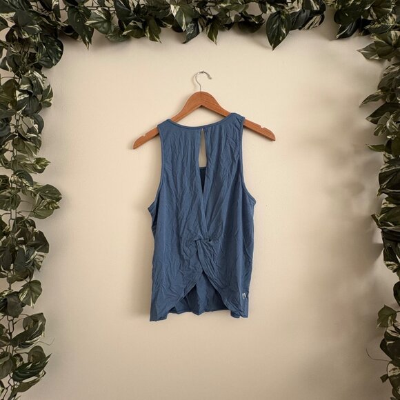 BuffBunny Collection Athletic Sleeveless Open Tie Back Tank Top Blue Size M - Picture 2 of 7